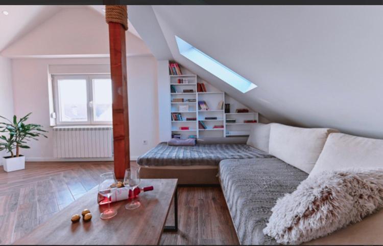 Apartment Milos Belgrado Kamer foto