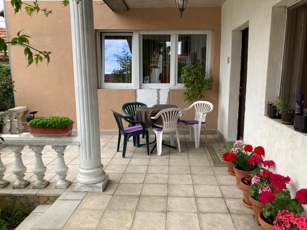 Apartment Milos Belgrado Buitenkant foto